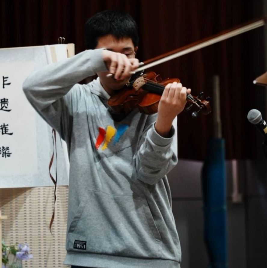 唐泽霖 / Zelin Tang